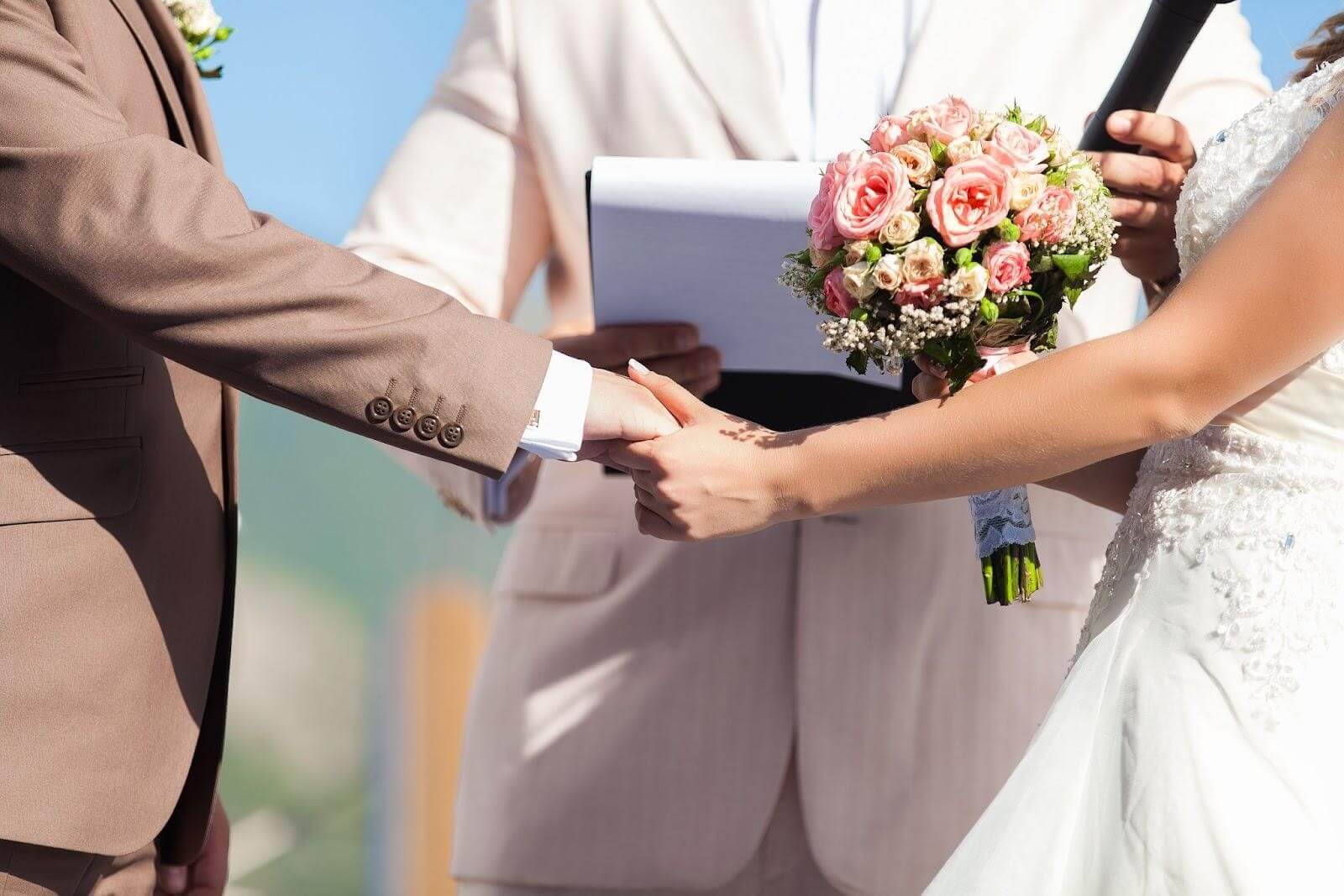 Florida Wedding Officiant Notary | Superior Notary Services, image size:1600x1067